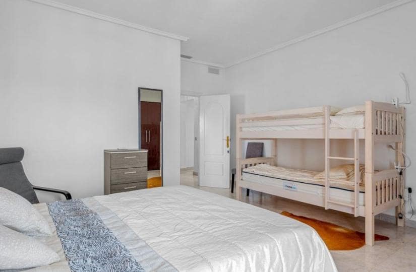 4 soverom Villa til salgs i La Marquesa med svømmebasseng garasje - € 695 000 (Ref: 9828147)