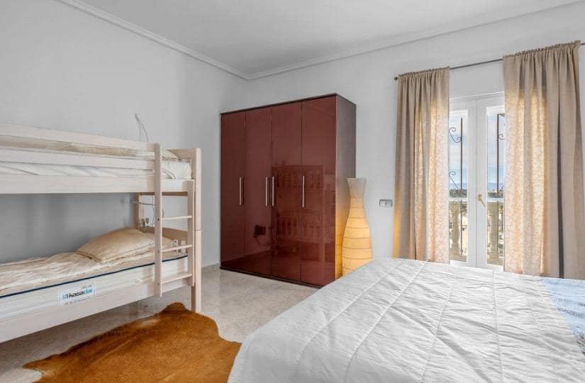 4 soverom Villa til salgs i La Marquesa med svømmebasseng garasje - € 695 000 (Ref: 9828147)