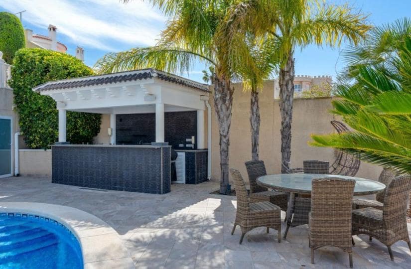 4 soverom Villa til salgs i La Marquesa med svømmebasseng garasje - € 695 000 (Ref: 9828147)