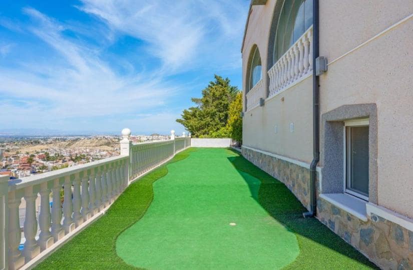 4 soverom Villa til salgs i La Marquesa med svømmebasseng garasje - € 695 000 (Ref: 9828147)
