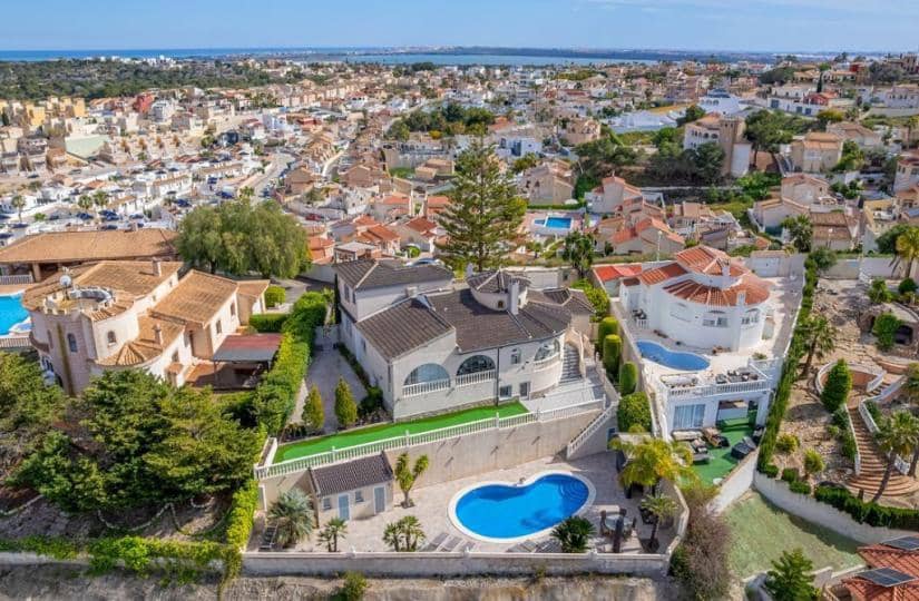 4 soverom Villa til salgs i La Marquesa med svømmebasseng garasje - € 695 000 (Ref: 9828147)
