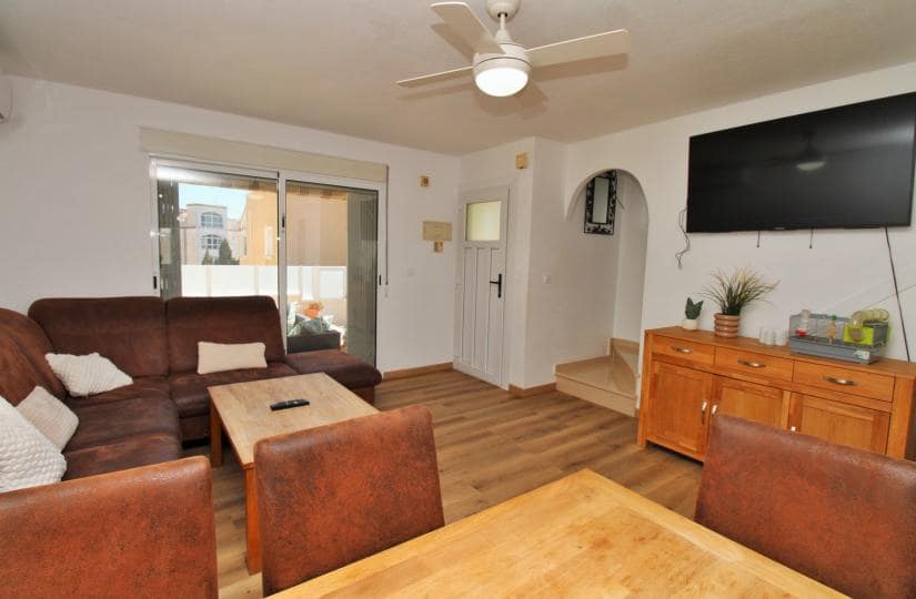 3 Zimmer Doppelhaus zu verkaufen in Orihuela Costa mit Pool - 219.000 € (Ref: 9834709)