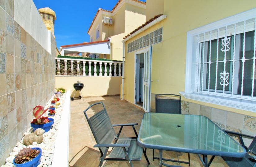 3 Zimmer Doppelhaus zu verkaufen in Orihuela Costa mit Pool - 219.000 € (Ref: 9834709)