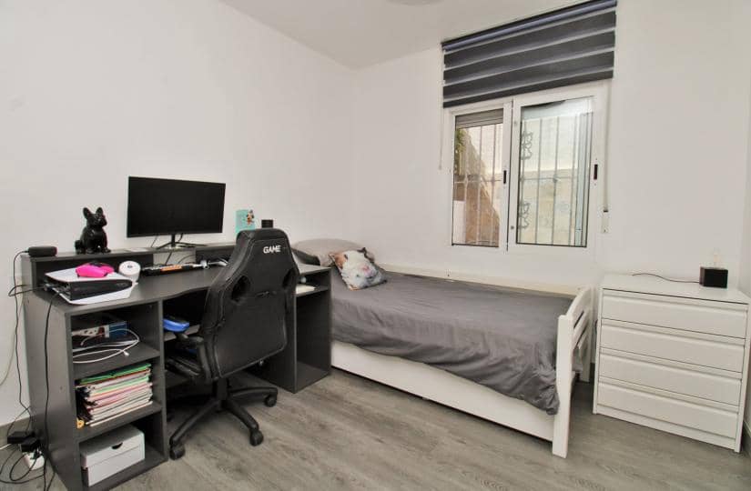 3 Zimmer Doppelhaus zu verkaufen in Orihuela Costa mit Pool - 219.000 € (Ref: 9834709)