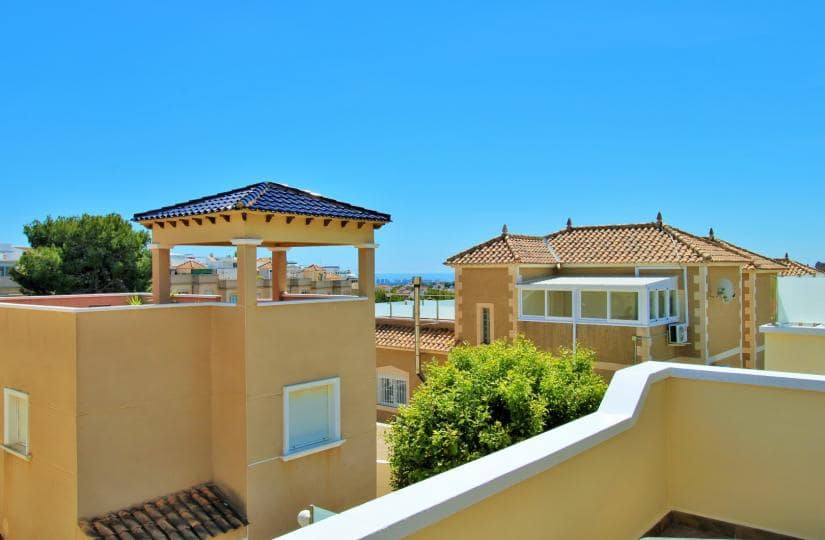 3 Zimmer Doppelhaus zu verkaufen in Orihuela Costa mit Pool - 219.000 € (Ref: 9834709)