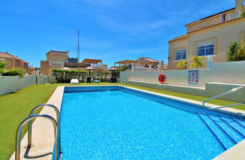 3 Zimmer Doppelhaus zu verkaufen in Orihuela Costa mit Pool - 219.000 € (Ref: 9834709)