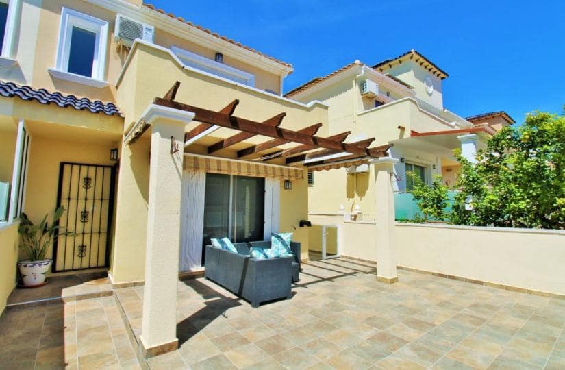 3 Zimmer Doppelhaus zu verkaufen in Orihuela Costa mit Pool - 219.000 € (Ref: 9834709)