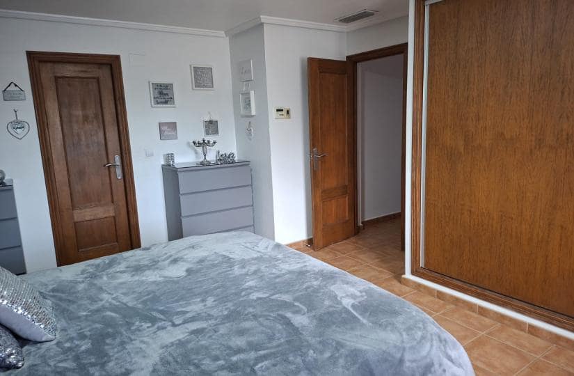 5 makuuhuone Maalaistalo myytävänä paikassa Catral mukana uima-altaan 
autotalli - 449 995 € (Ref: 9834711)