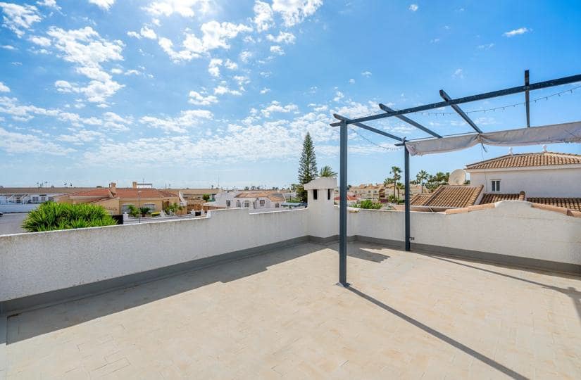 3 bedroom Villa for sale in Pueblo Bravo with pool garage - € 440,000 (Ref: 9834876)
