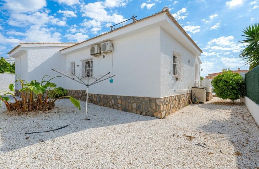 3 bedroom Villa for sale in Pueblo Bravo with pool garage - € 440,000 (Ref: 9834876)