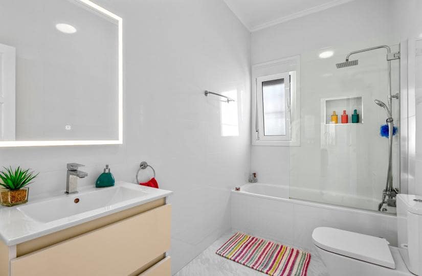3 bedroom Villa for sale in Pueblo Bravo with pool garage - € 440,000 (Ref: 9834876)