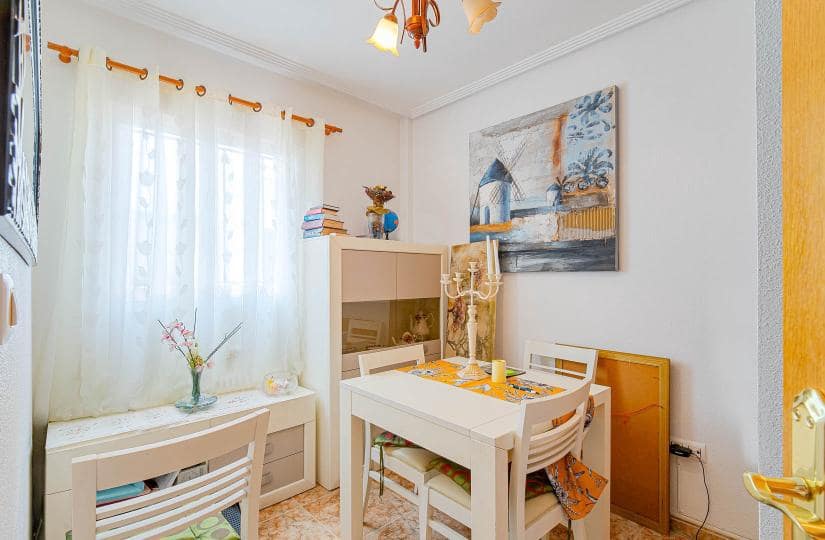 3 quarto Moradia Geminada para venda em Punta Prima com piscina garagem - 265 000 € (Ref: 9834878)