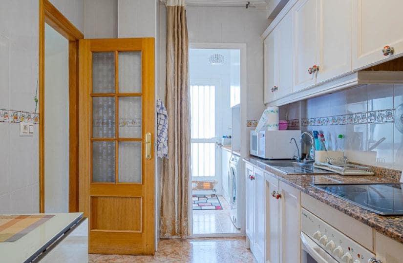 3 quarto Moradia Geminada para venda em Punta Prima com piscina garagem - 265 000 € (Ref: 9834878)