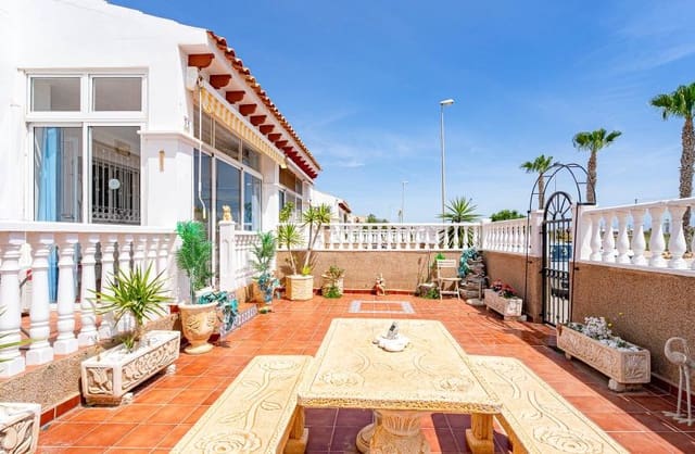 3 quarto Moradia Geminada para venda em Punta Prima, Torrevieja com piscina garagem - 265 000 € (Ref: 9834878)