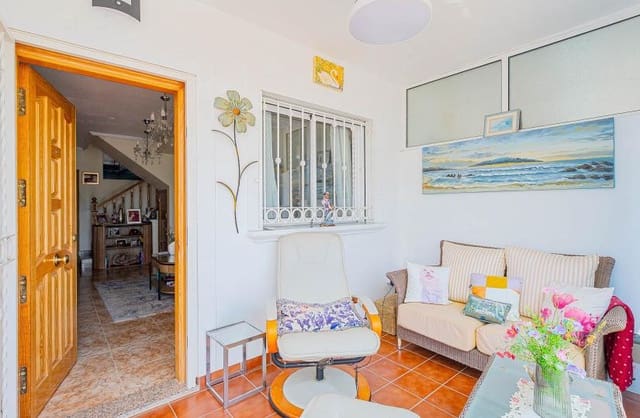 3 quarto Moradia Geminada para venda em Punta Prima, Torrevieja com piscina garagem - 265 000 € (Ref: 9834878)