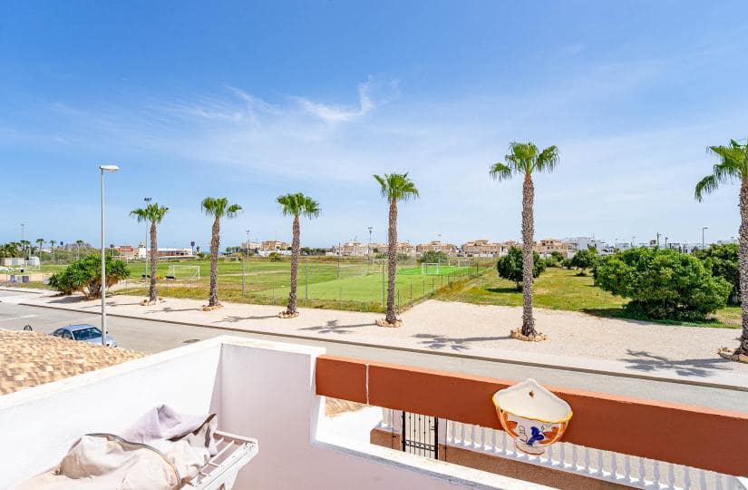 3 quarto Moradia Geminada para venda em Punta Prima com piscina garagem - 265 000 € (Ref: 9834878)