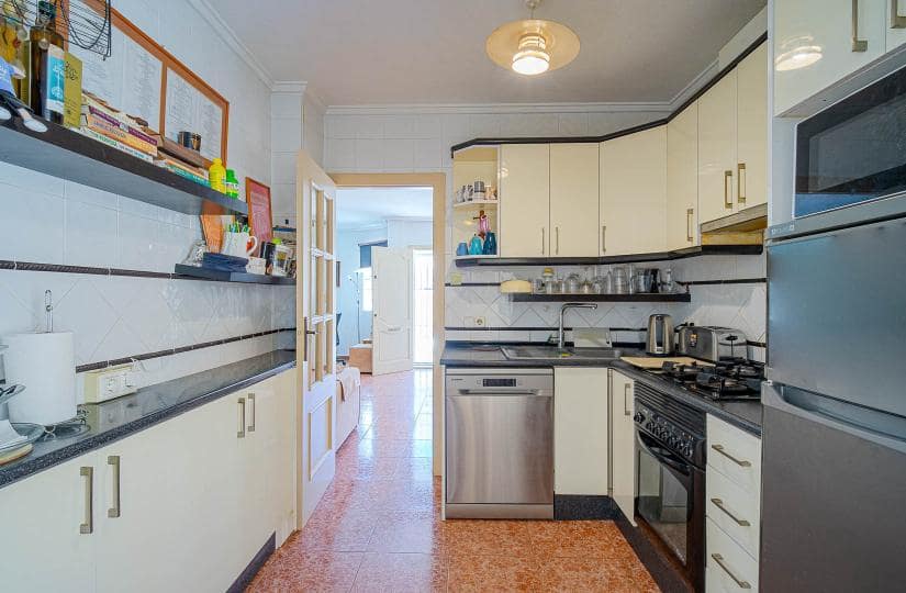 Chalet de 2 habitaciones en Orihuela Costa en venta con piscina - 235.000 € (Ref: 9834879)