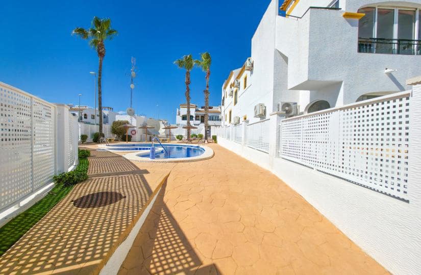 2 bedroom Apartment for sale in Vistabella with pool garage - € 137,500 (Ref: 9839854)