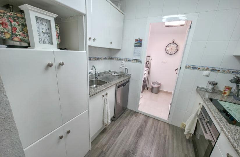 2 bedroom Apartment for sale in Vistabella with pool garage - € 135,000 (Ref: 9839855)