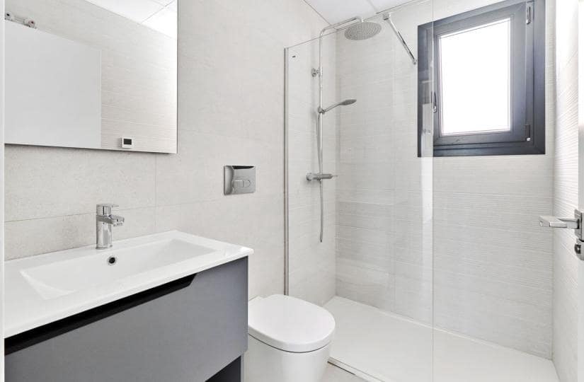 2 bedroom Apartment for sale in La Veleta with pool garage - € 380,000 (Ref: 9847763)
