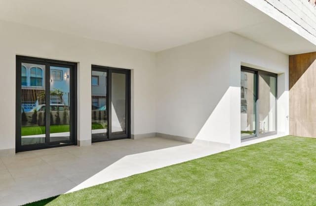 Apartamento de 2 habitaciones en La Veleta, Torrevieja en venta con piscina garaje - 380.000 € (Ref: 9847763)