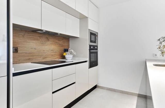 Apartamento de 2 habitaciones en La Veleta, Torrevieja en venta con piscina garaje - 380.000 € (Ref: 9847763)