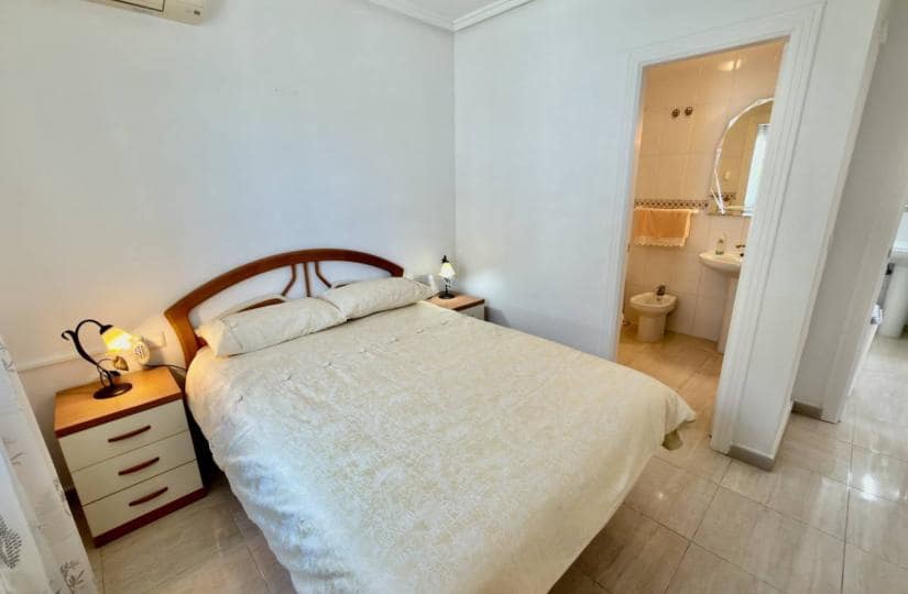 2 slaapkamer Halfvrijstaande villa te koop in Rojales met zwembad garage - € 220.000 (Ref: 9852185)