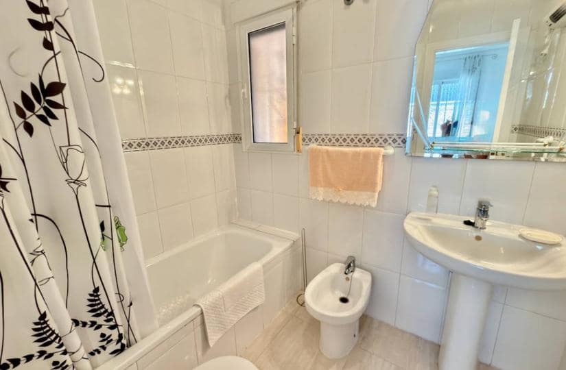 2 slaapkamer Halfvrijstaande villa te koop in Rojales met zwembad garage - € 220.000 (Ref: 9852185)