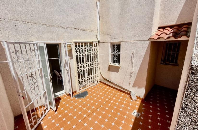 2 slaapkamer Halfvrijstaande villa te koop in Rojales met zwembad garage - € 220.000 (Ref: 9852185)