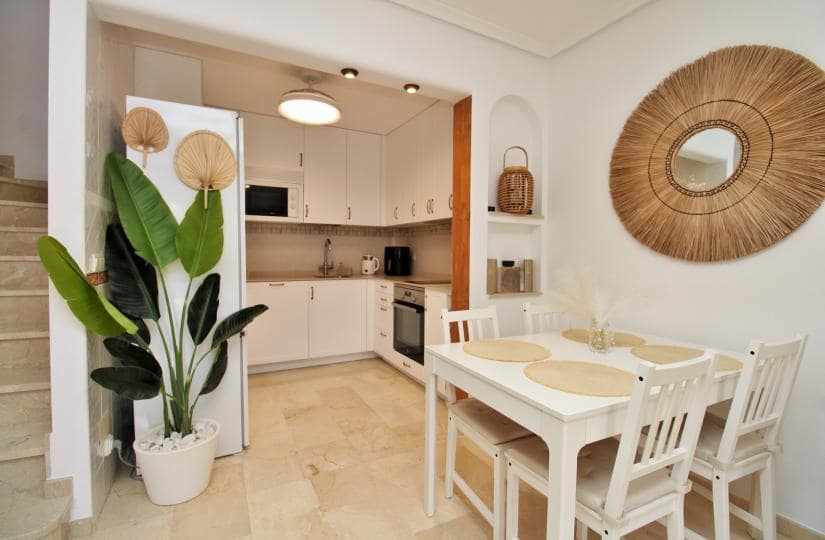 3 soveværelse Byhus til salg i Orihuela Costa med swimmingpool garage - € 269.500 (Ref: 9854299)
