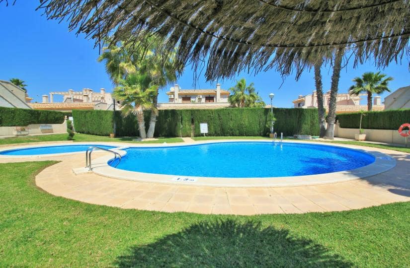 3 soveværelse Byhus til salg i Orihuela Costa med swimmingpool garage - € 269.500 (Ref: 9854299)