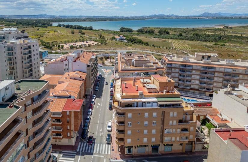 3 makuuhuone Huoneisto myytävänä paikassa La Mata - 249 000 € (Ref: 9854779)