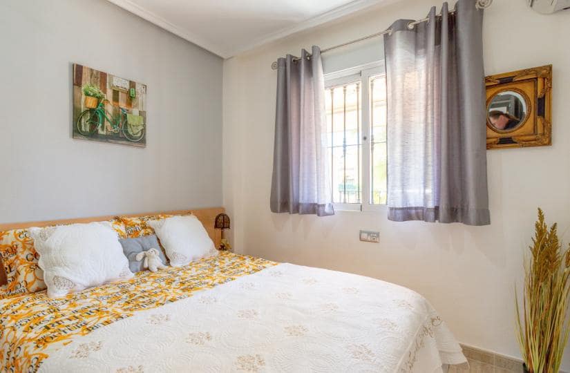 2 chambre Appartement à vendre à Villamartin avec piscine - 215 000 € (Ref: 9857804)