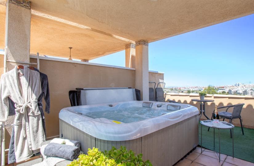 2 chambre Appartement à vendre à Villamartin avec piscine - 215 000 € (Ref: 9857804)