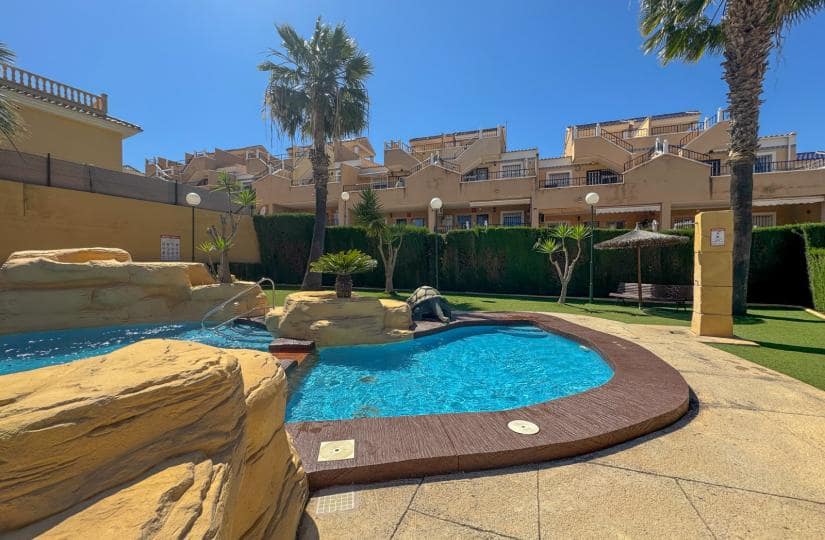 2 chambre Appartement à vendre à Villamartin avec piscine - 215 000 € (Ref: 9857804)