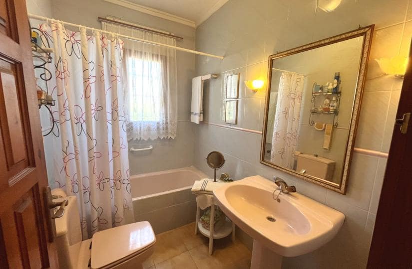 4 slaapkamer Villa te koop in Ciudad Quesada met zwembad garage - € 385.000 (Ref: 9861388)