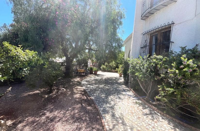 4 slaapkamer Villa te koop in Ciudad Quesada met zwembad garage - € 385.000 (Ref: 9861388)