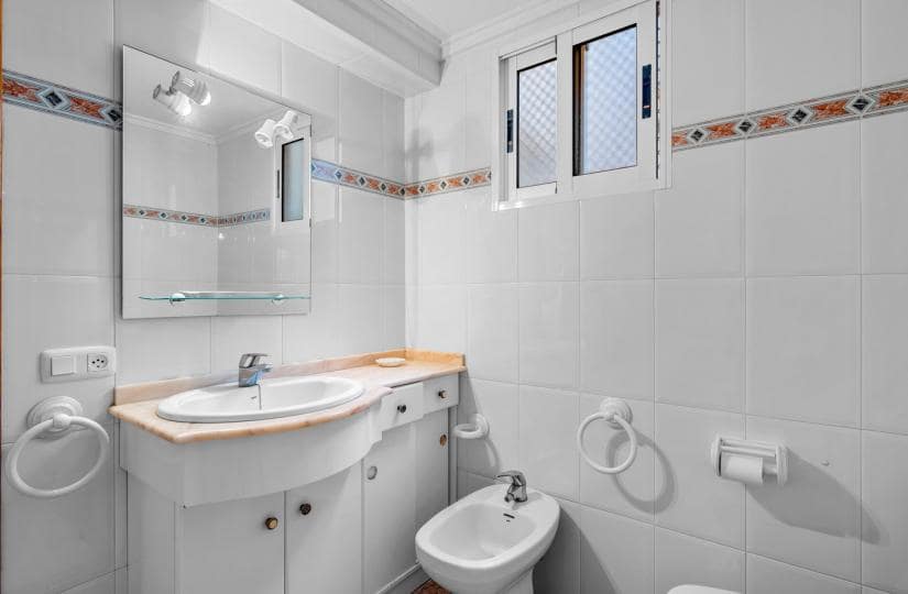 3 slaapkamer Appartement te koop in Torrevieja met garage - € 475.000 (Ref: 9863692)