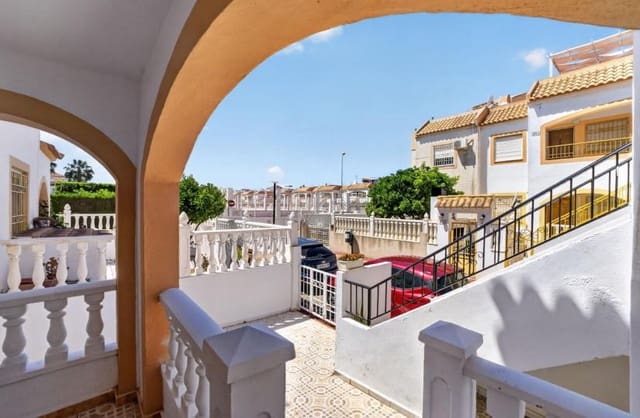 2 slaapkamer Appartement te koop in El Limonar, Torrevieja met zwembad garage - € 129.900 (Ref: 9863693)