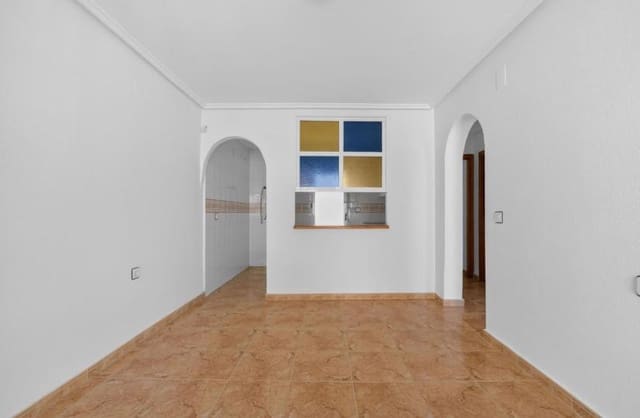 2 slaapkamer Appartement te koop in El Limonar, Torrevieja met zwembad garage - € 129.900 (Ref: 9863693)