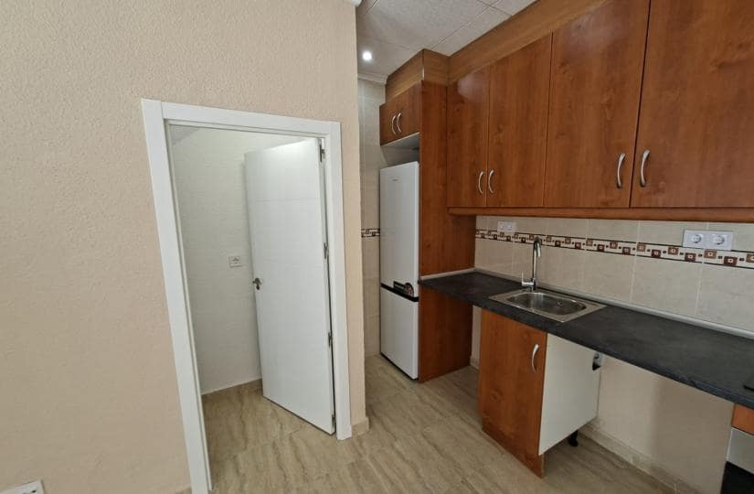 1 makuuhuone Omakotitalo myytävänä paikassa La Marina - 129 000 € (Ref: 9863882)