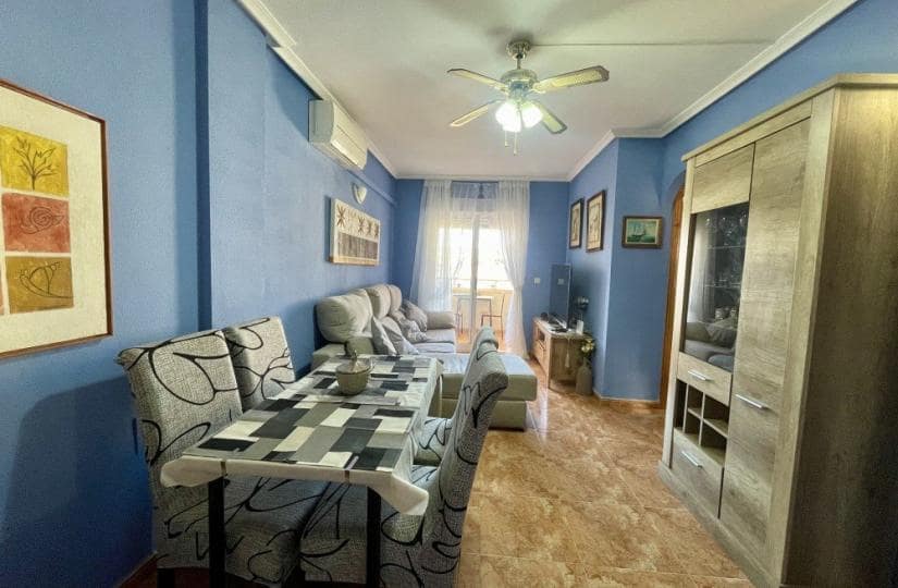 2 soverom Penthouse til salgs i Torrevieja med svømmebasseng - € 149 900 (Ref: 9866335)