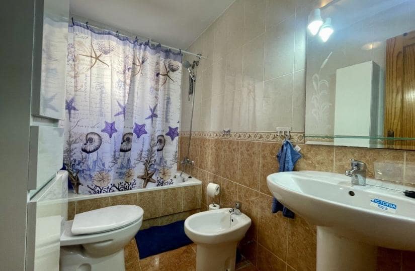 2 soverom Penthouse til salgs i Torrevieja med svømmebasseng - € 149 900 (Ref: 9866335)