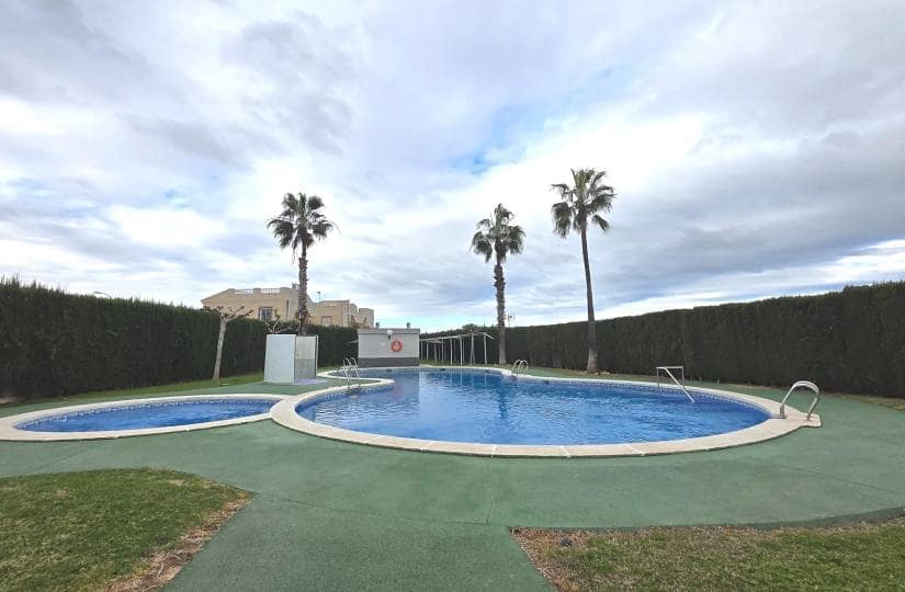 2 slaapkamer Appartement te koop in San Luis met zwembad - € 144.000 (Ref: 9866337)