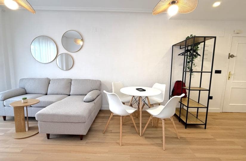 2 sovrum Lägenhet till salu i Torrevieja - 169 000 € (Ref: 9869898)