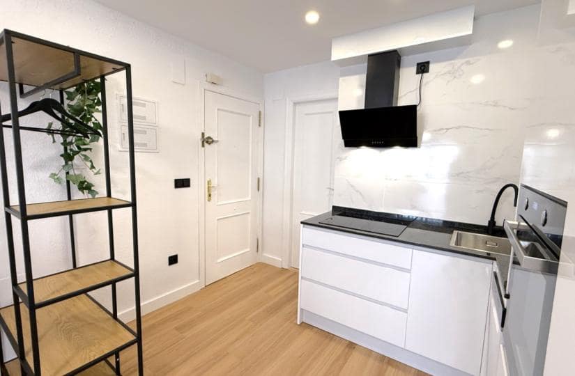 2 sovrum Lägenhet till salu i Torrevieja - 169 000 € (Ref: 9869898)
