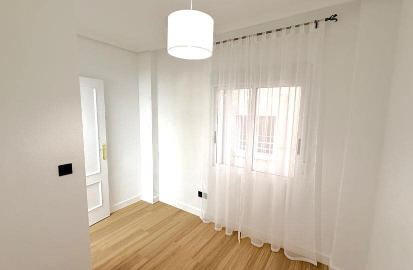 2 sovrum Lägenhet till salu i Torrevieja - 169 000 € (Ref: 9869898)