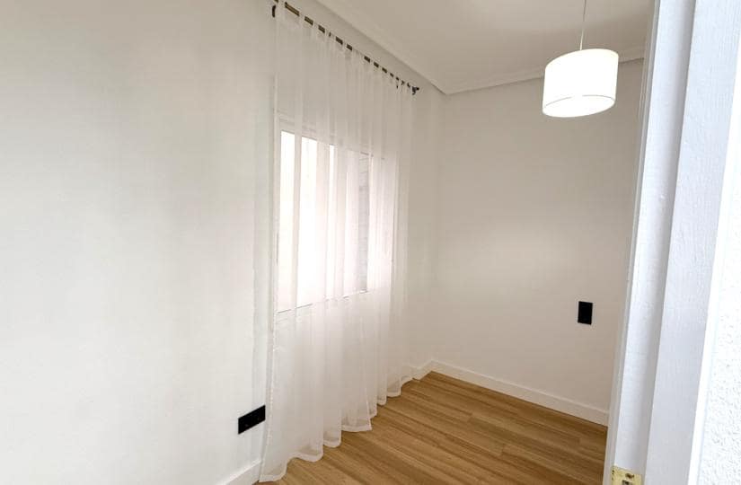 2 sovrum Lägenhet till salu i Torrevieja - 169 000 € (Ref: 9869898)