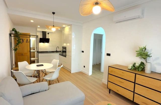 2 sovrum Lägenhet till salu i Puerto Deportivo, Torrevieja - 169 000 € (Ref: 9869898)