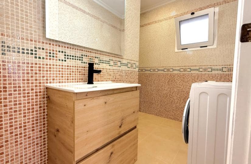 2 sovrum Lägenhet till salu i Torrevieja - 169 000 € (Ref: 9869898)